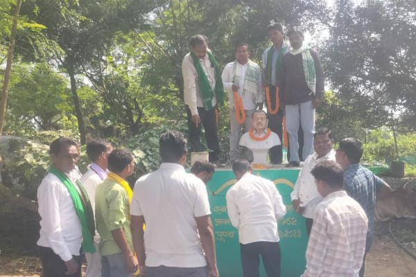 Saraikela: स्वर्गीय शक्ति पद महतो की द्वितीय पुण्यतिथि पर श्रद्धांजलि सभा