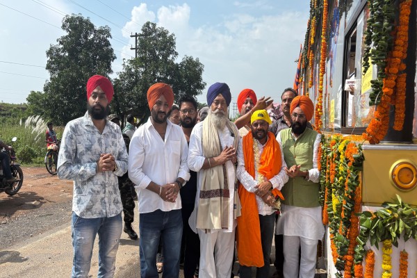 Bahragora: विधायक समीर कुमार मोहंती ने शहीदी जत्था यात्रा में लिया हिस्सा