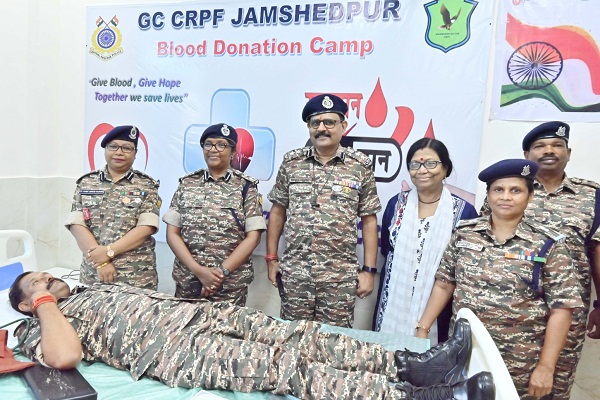Jadugoda : CRPF ने राष्ट्र की सुरक्षा के साथ समाज के प्रति दायित्व निभाया, 54 यूनिट रक्त का किया संग्रह