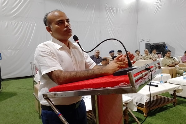 Jamshedpur : 02 अक्टूबर को होगा दुर्गा प्रतिमा विसर्जन, उपायुक्त की अध्यक्षता में हुई बैठक में बनी रणनीति