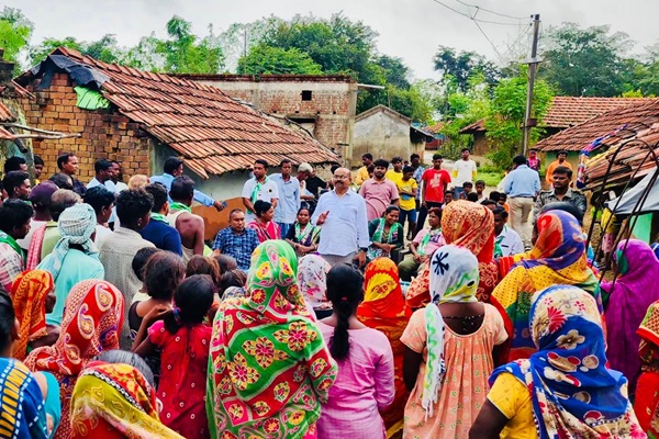 Ghatsila : जाति-धर्म के नाम पर वोट मांगने वालों को नकारेगी जनता – मंगल कालिंदी