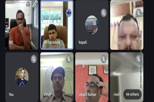 Saraikela: उपायुक्त ने दुर्गा पूजा विसर्जन की तैयारियों को लेकर सभी अधिकारियों को दिए दिशा–निर्देश