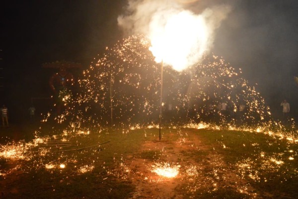 Jamshedpur: गोपालपुर में भव्य रावण दहन, विधायक संजीव सरदार हुए शामिल