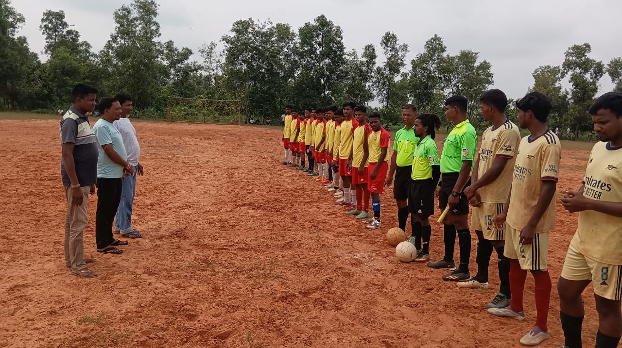 Bahragora: बहरागोड़ा में दो दिवसीय फुटबॉल प्रतियोगिता का शानदार आगाज़, 24 टीमें ले रही हिस्सा
