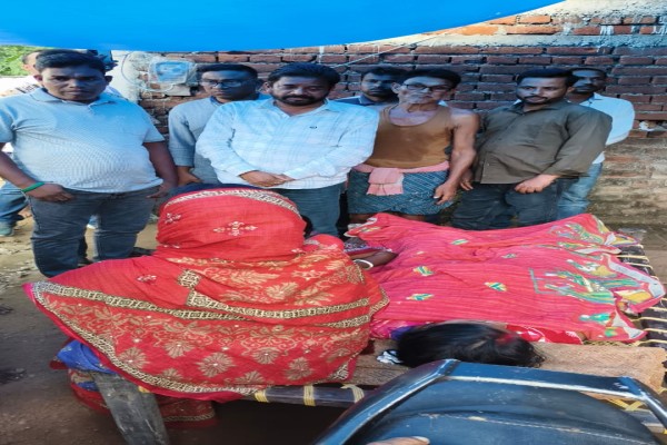 Bahragora: घर के लोहे के दरवाजे में फैला करंट, 50 वर्षीय महिला की दर्दनाक मौत