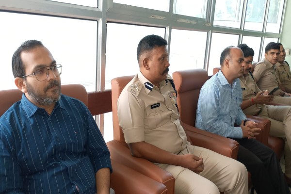 East Singhbhum: घाटशिला उपचुनाव से पहले प्रशासन अलर्ट, झारखंड-बंगाल-उड़ीसा पुलिस ने सुरक्षा की बनाई रणनीति