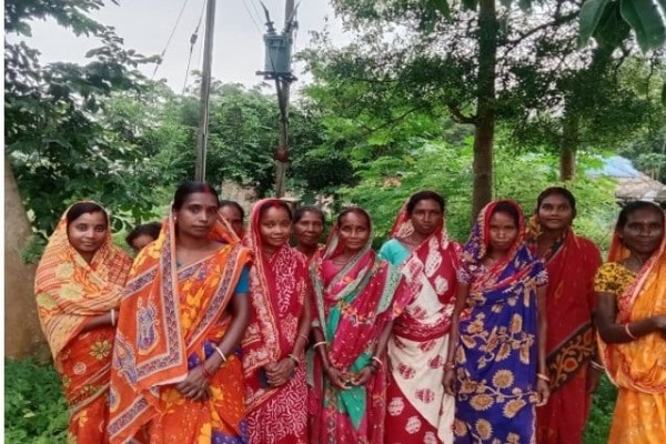 Bahragora: बहरागोड़ा में एक सप्ताह से बिजली गुल, अंधेरे में बीत रही रातें – गांववाले परेशान