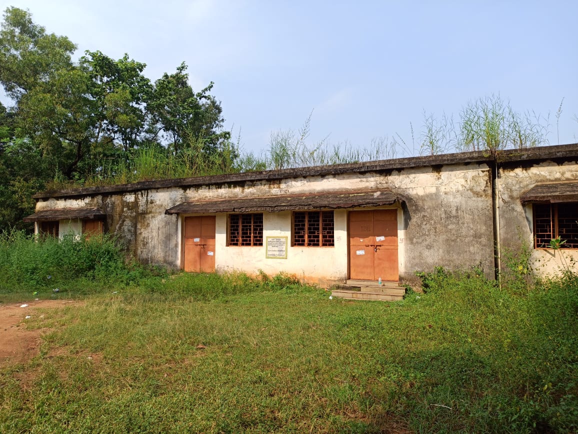 Bahragora: बहरागोड़ा का भारत कल्याण मंडप बन गया खंडहर, एक दशक की लापरवाही ने मिटाई चमक