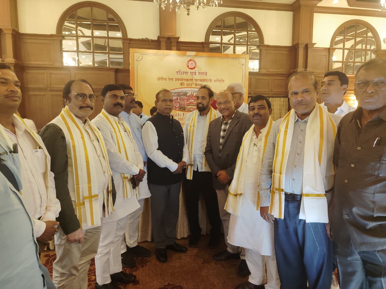 Saraikela: ZRUCC बैठक में मनोज चौधरी ने उठाई रेल कनेक्टिविटी की मांग, यात्रियों को मिलेगा बड़ा फायदा