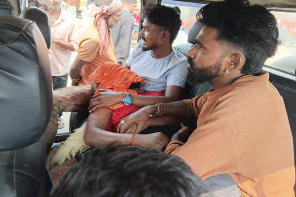 Deoghar: : बड़े भाई ने ट्रक से छोटे भाई को कुचला, गाड़ी के किस्त को लेकर हुआ विवाद