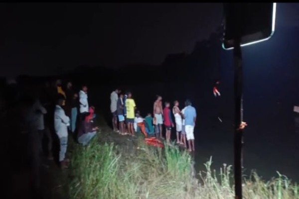 Saraikela: शहरबेड़ा छठ घाट पर डूबा 10 वर्षीय बच्चा, हालत गंभीर – एमजीएम अस्पताल में भर्ती