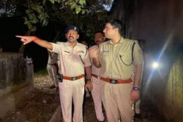 Jamshedpur: बारीडीह में अपराधियों और पुलिस के बीच भीषण मुठभेड़, दो घायल – तीन फ़रार