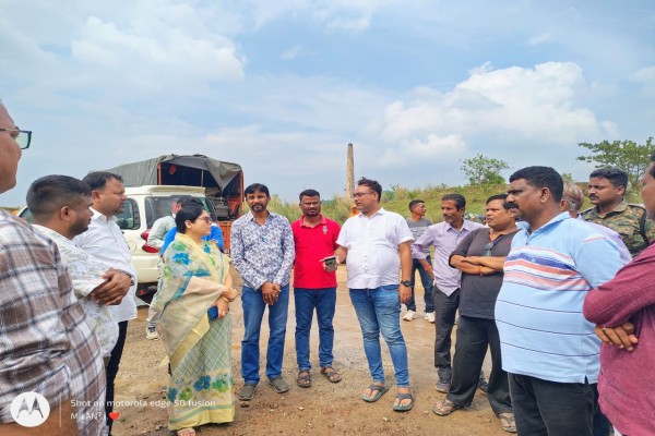 Saraikela: सविता महतो ने शहरबेड़ा छठ घाट हादसे पर जताया दुख, प्रभावित परिवारों से की मुलाकात