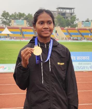Jharkhand: सरायकेला की रीता सरदार ने राज्य स्तरीय खेलो-झारखंड में हाई जम्प में जीता गोल्ड