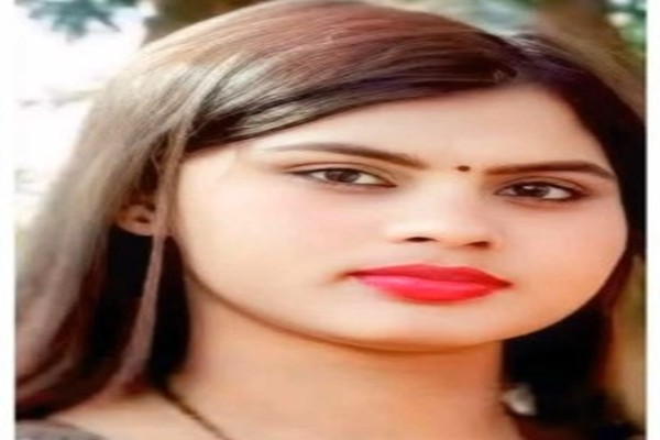 Bokaro: गोमिया की मुखिया सपना लापता, पति ने दर्ज़ कराई शिकायत – परिजन और ग्रामीण परेशान