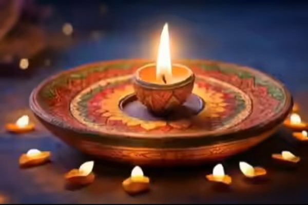 Deepawali 2025: धनतेरस से भाई दूज तक, जानें दिवाली के पांच दिन और उनके शुभ मुहूर्त