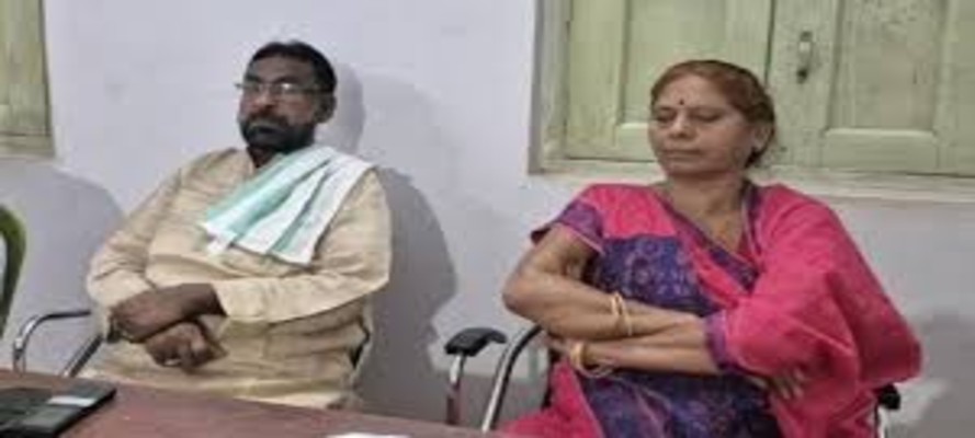 Bihar Elections: राजद को बड़ा झटका, विधायक विभा देवी और प्रकाश वीर ने दिया इस्तीफा