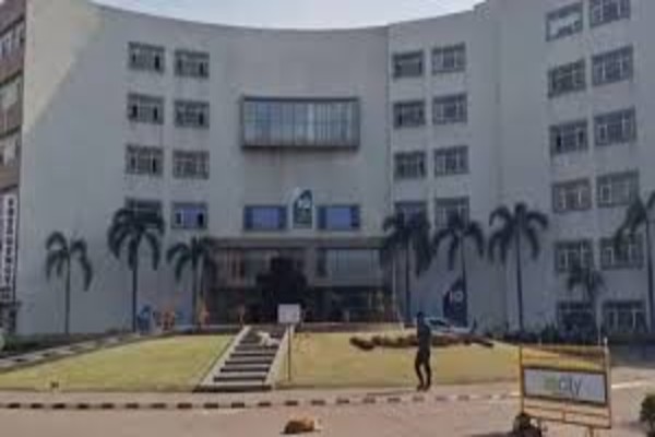 Durgapur Gangrape: MBBS छात्रा से सामूहिक दुष्कर्म मामले में पांच गिरफ्तार, पीड़िता के पिता ने दोस्त पर भी जताया शक