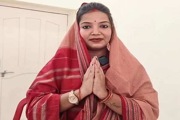 Bihar Election : भोजपुरी स्टार पवन सिंह की पत्नी ज्योति सिंह काराकाट से निर्दलीय चुनाव लड़ेगी