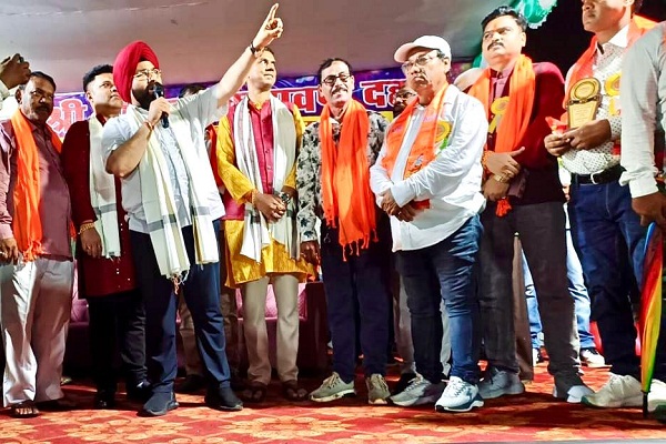 Jamshedpur : अपने अंदर की कुरीतियों को समाप्त करना ही सच्चा रावण दहन : काले