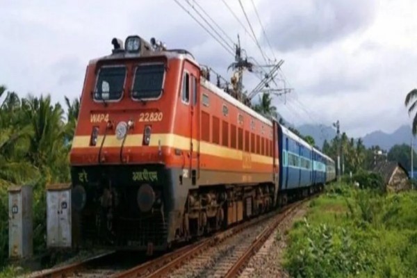 Train cancellation: आद्रा मंडल में रोलिंग ब्लॉक, कई ट्रेनों के परिचालन पर असर — 10 से 16 नवंबर तक बदलेगा इन ट्रेनों का शेड्यूल