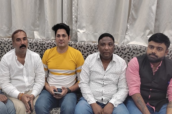 Jamshedpur : ओम प्रकाश सिंह का हमला : “लाचार विधायक ने जमशेदपुर पश्चिम की जनता को किया बेहाल, विकास कार्यों में डालते रहे रोड़े”