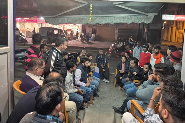 Jamshedpur : न्यू पुरुलिया रोड दुकानदारों की अहम बैठक, पायल टॉकीज छोर पर फ्लाईओवर निर्माण के निर्णय का जोरदार विरोध