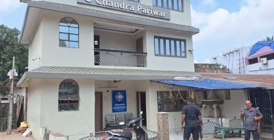 Jamshedpur: कारोबारी हरेराम सिंह के घर फायरिंग करने वाले दो शूटर धराए, हथियार भी बरामद