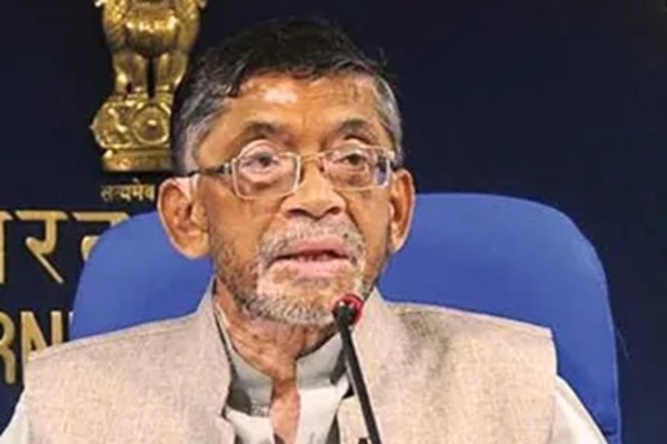 Jamshedpur : राज्यपाल संतोष गंगवार ने जमशेदपुर महिला विश्वविद्यालय के तृतीय दीक्षांत समारोह में छात्राओं को दी उपाधि