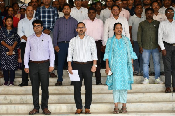 Saraikela: राष्ट्रगीत वंदे मातरम् के 150 वर्ष, समाहरणालय परिसर में मना देशभक्ति का उत्सव