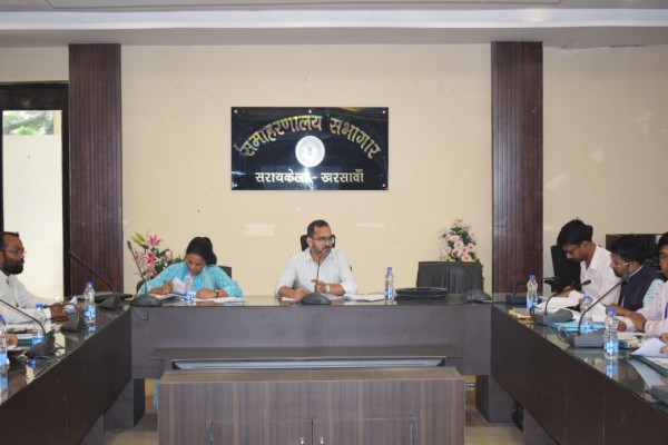 Saraikela: जनवरी में लगेगा जिला स्तरीय किसान मेला, ATM और BTM के रिक्त पदों पर भी होगी नियुक्ति