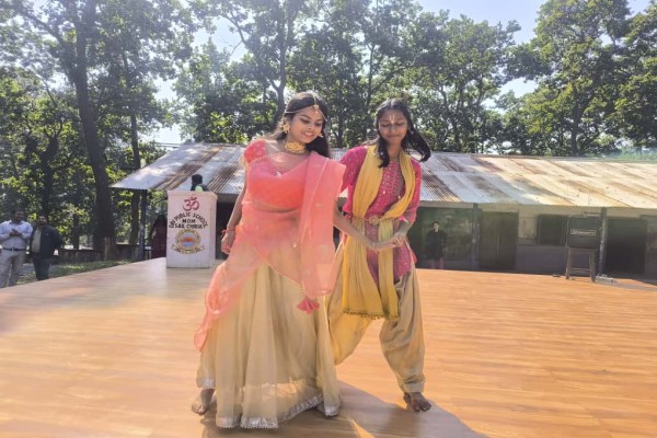 DAV चिड़िया में सांस्कृतिक कार्यक्रम आयोजित, बच्चों ने रंगारंग नृत्य और गीतों से मोहा मन