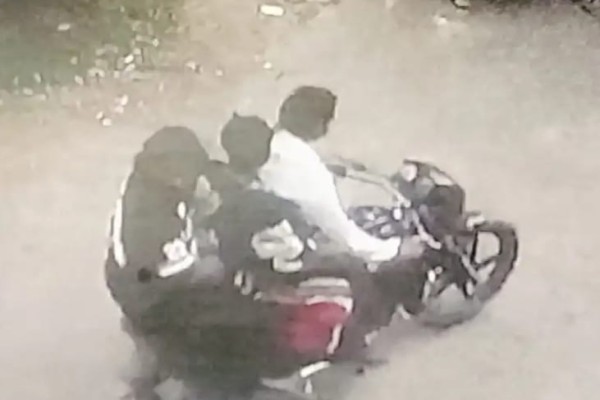 Jamshedpur: बिरसानगर में ठेका कंपनी के ऑफिस से हुई लूट, करण मुदिलयार समेत दो पर मामला दर्ज