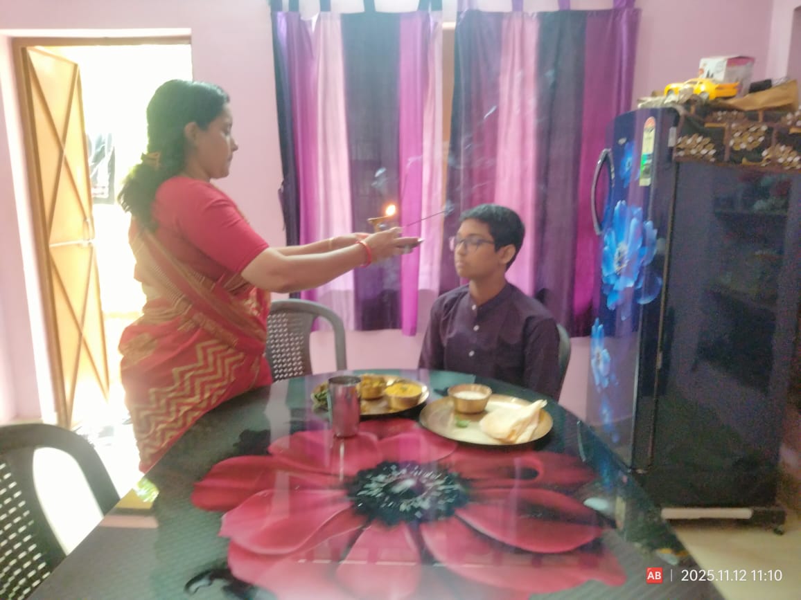 Jhargram: झाड़ग्राम में धूमधाम से मनाई गई प्रथमाष्टमी, संतान के लिए मांगी खुशहाली