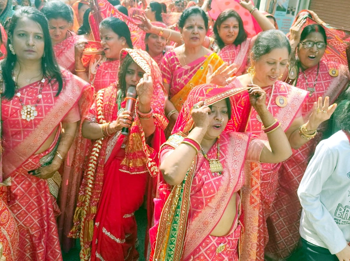 Jamshedpur: जुगसलाई में जय दादी की गूँज, कलश शोभा यात्रा में उमड़ा भक्तों का उत्साह