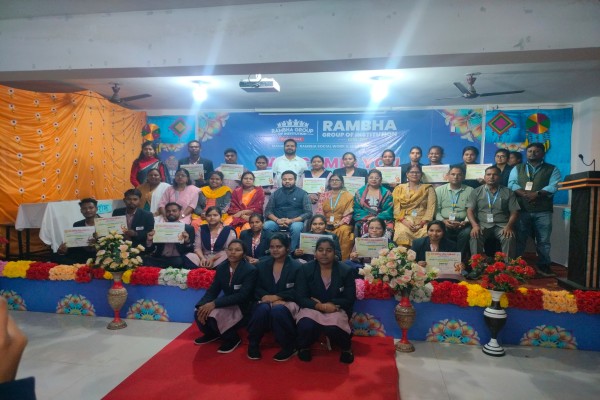 Rambha College में झारखंड स्थापना दिवस, चित्रांकन, निबंध और वाद-विवाद में विद्यार्थियों ने दिखाई प्रतिभा