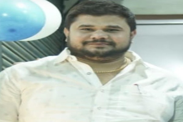 Jamshedpur: बर्थडे पार्टी में परोसी गई जहरीली शराब से युवक की मौत, पार्टी में शामिल दोस्त फरार