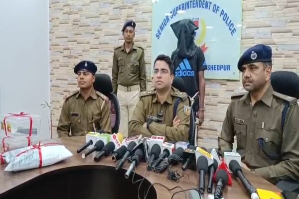 Jamshedpur: कदमा गोलीकांड का खुलासा – मुख्य आरोपी मसूद इक़बाल गिरफ्तार, हथियार बरामद