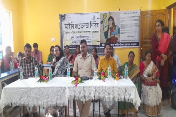 Jhargram: खडबंधी हाई स्कूल में फ्री लीगल अवेयरनेस कैंप, छात्रों को दी गई कानून की बुनियादी जानकारी