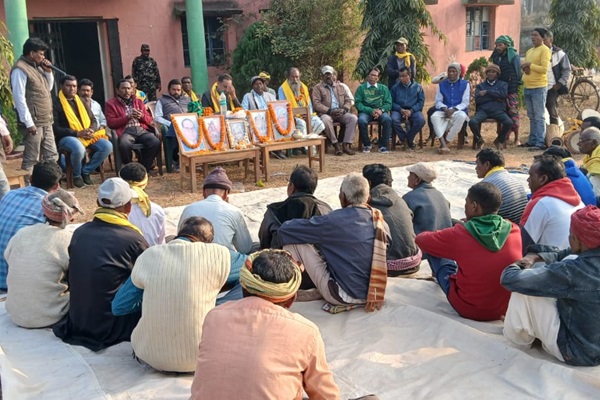 Baharagoda : दिशोम जाहेरगढ़ में आदिवासी विकास समिति का वन भोज संपन्न