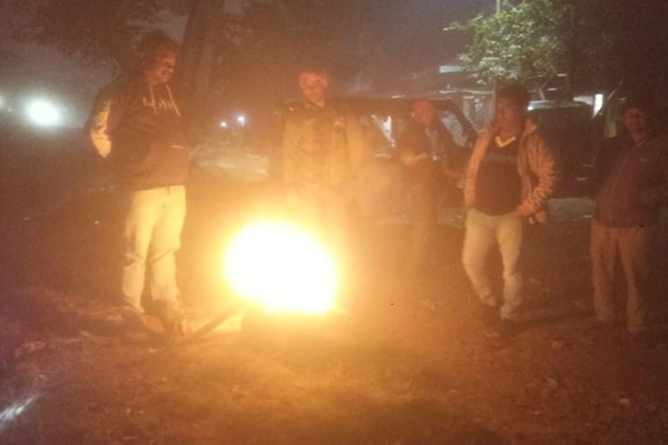 Seraikela : सरायकेला–खरसावाँ में बढ़ती ठंड से राहत के लिए रात्रिकालीन अलाव व्यवस्था शुरू