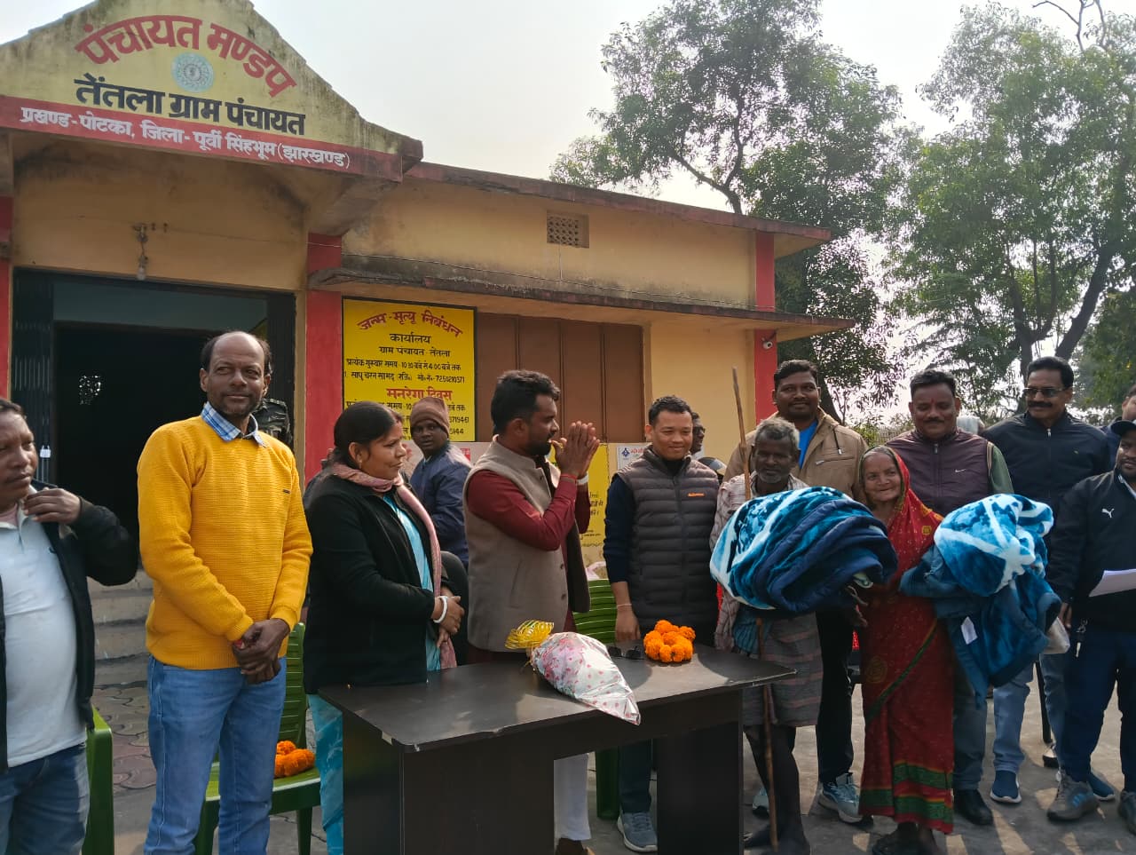 Potka : विधायक संजीव सरदार ने किया पोटका में कंबल वितरण योजना का शुभारंभ, 34 पंचायत में 7 हज़ार कंबल का होगा वितरण