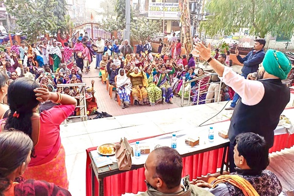 Jamshedpur : जरूरतमंदों के चेहरों पर मुस्कान लाना ही हमारी सेवा का उद्देश्य – अमरप्रीत सिंह काले