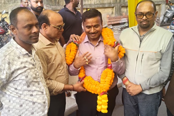 Seraikela : लोजपा विधायक प्रकाश चंद्र का भव्य स्वागत