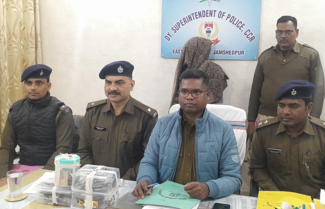 Jamshedpur : आजादनगर में ‘ऑपरेशन प्रहार’, कुख्यात गांजा तस्कर गिरफ्तार