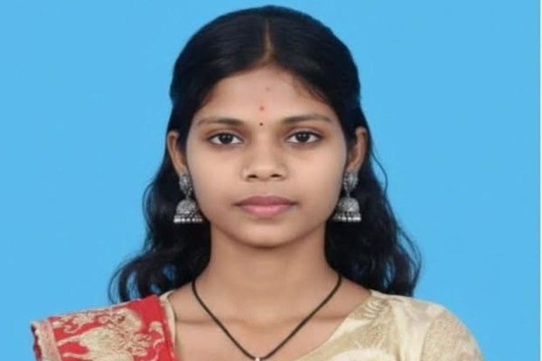 Jamshedpur : सीतारामडेरा में युवती की संदिग्ध मौत, इलाके में फैली सनसनी