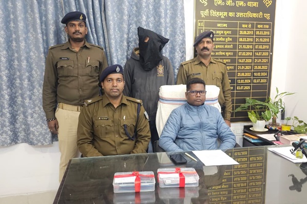 Jamshedpur : एमजीएम थाना पुलिस ने वाहन चोरी का किया सफल उद्भेदन, दो नाबालिग समेत तीन चोर गिरफ्तार