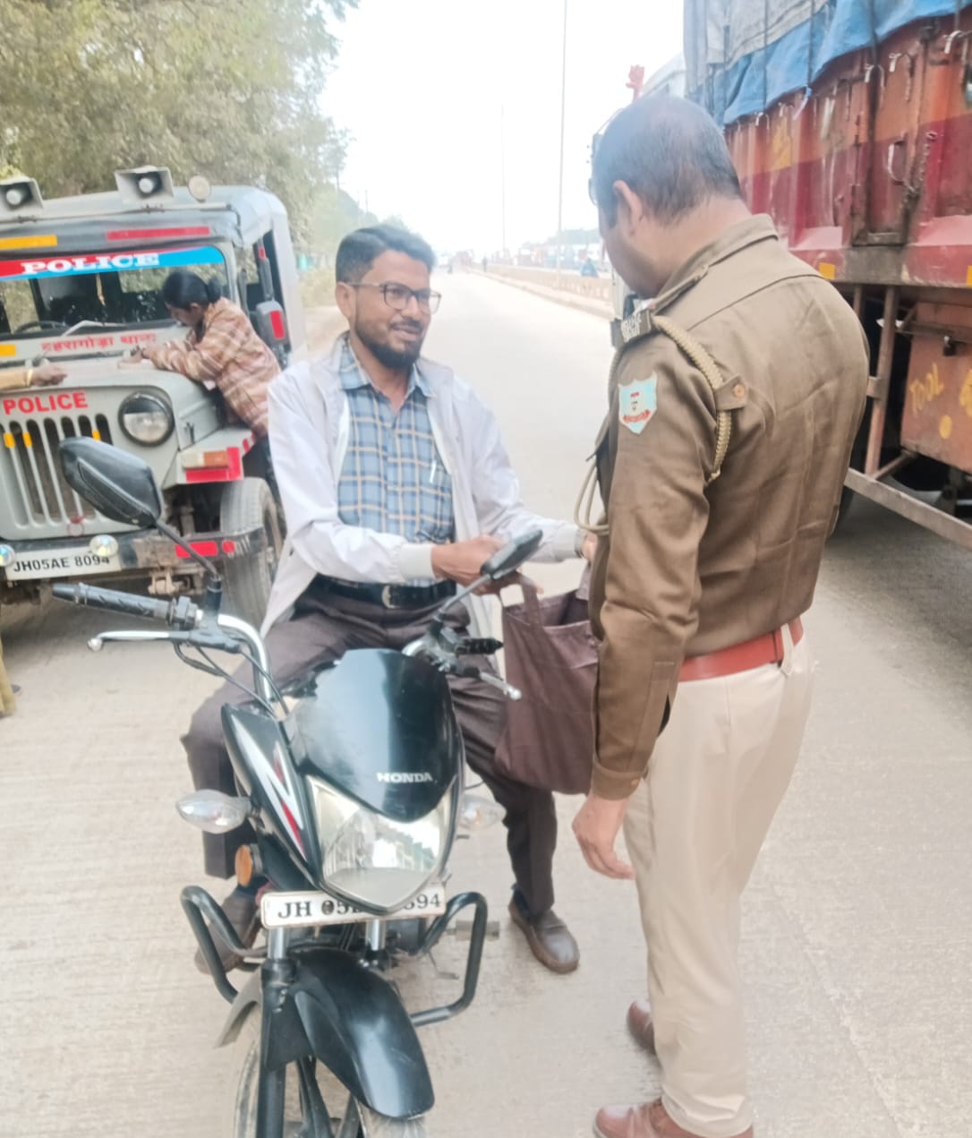 Bahragora: बहरागोड़ा में पुलिस का एंटी-क्राइम अभियान, चौक-चौराहों पर सघन वाहन जांच