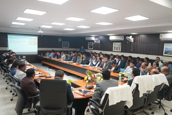 Jamshedpur: जिले की स्वास्थ्य, शिक्षा, पोषण और कौशल विकास में प्रगति की समीक्षा, प्रशासन को मिली सराहना