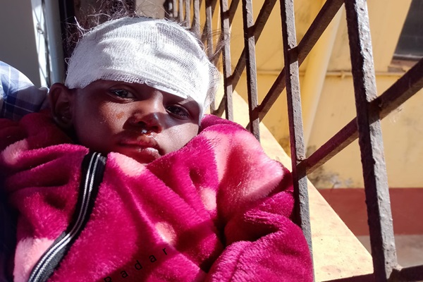 Baharagoda : बहरागोड़ा सड़क हादसा : महिला और एक वर्षीय बच्चा गंभीर रूप से घायल